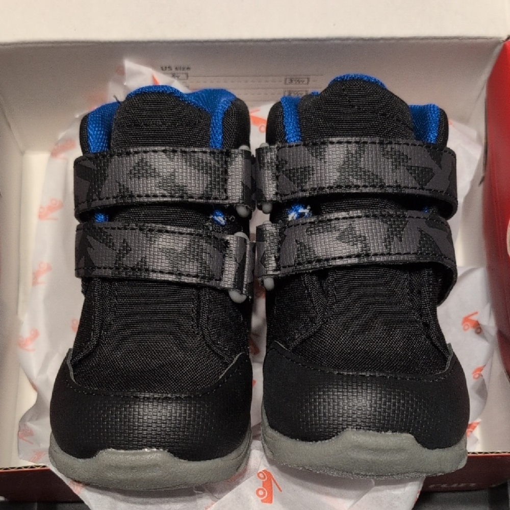 New See Kai Run Skye Adapt Kids Black and Gray Boots